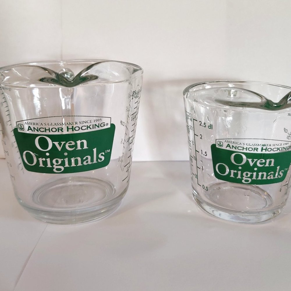 Vintage Anchor Hocking Measuring Cups with "D" handle. Rare Green color